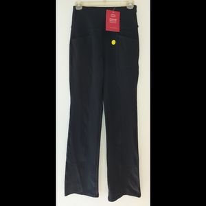 Along fit stretchy pant, NWT, size small
